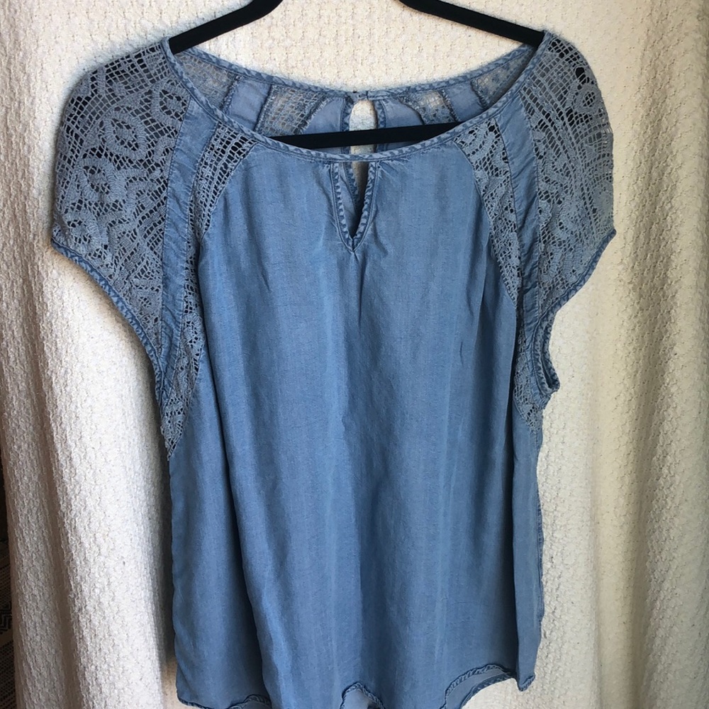 Denim shirt with crochet detailing in 1x